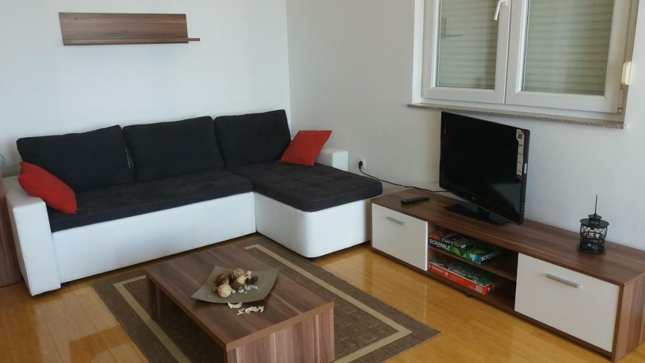 Inga'S Apartment Starigrad Paklenica Dış mekan fotoğraf